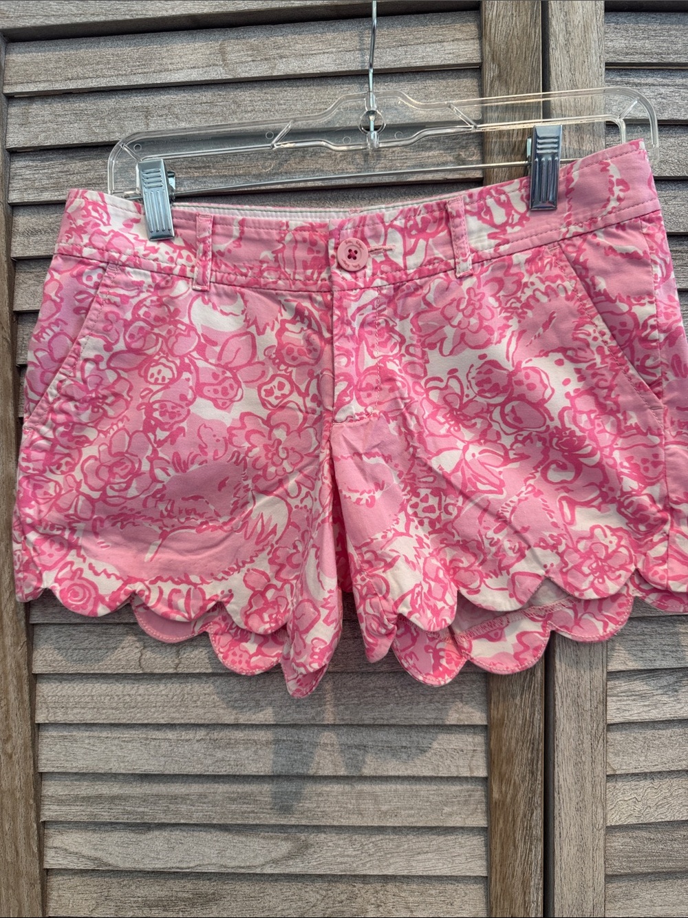 Lilly Pulitzer The Buttercup Pink Floral Scalloped Hem Women's Shorts